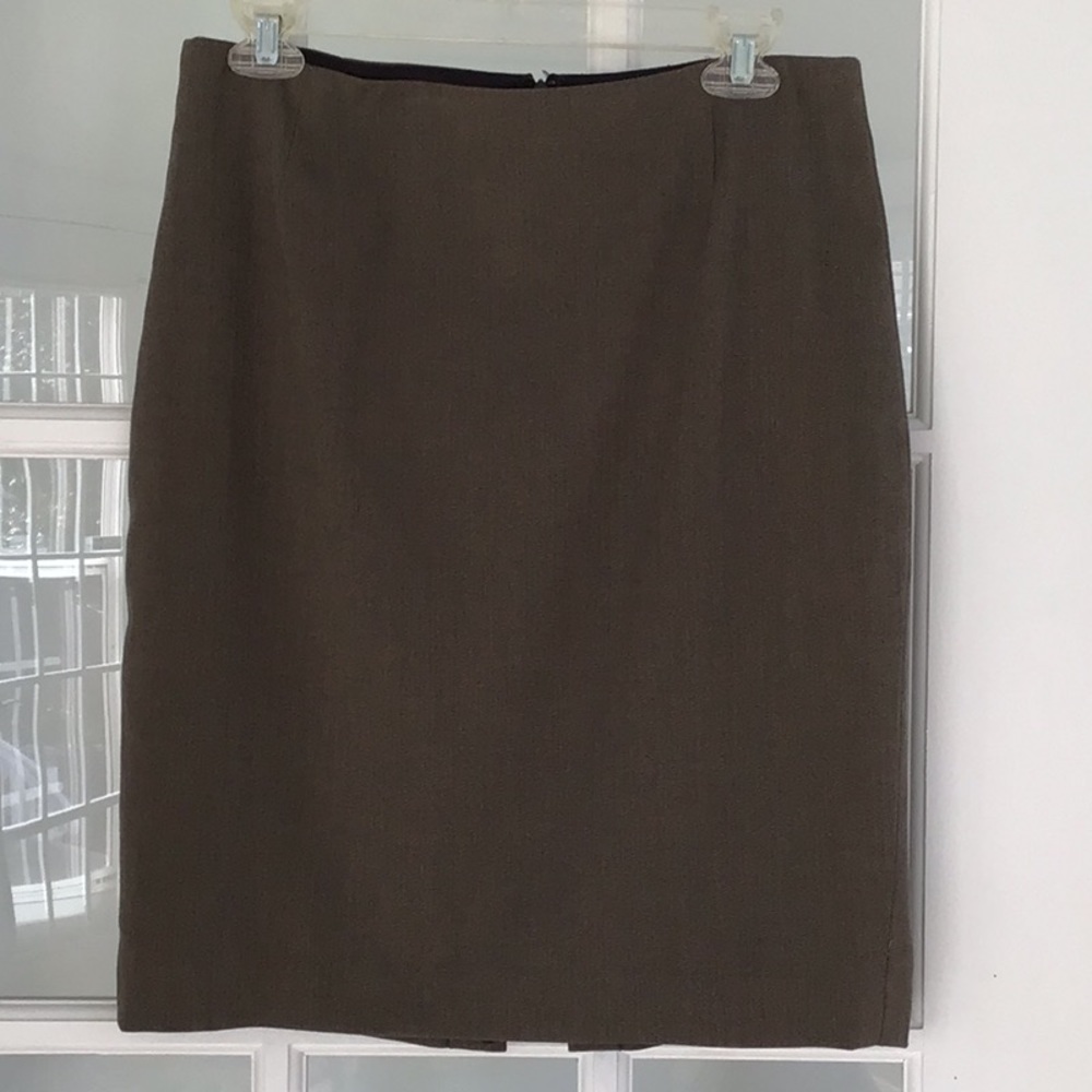 5/$20 Tahari pencil skirt in brown herringbone, fully lined size 10